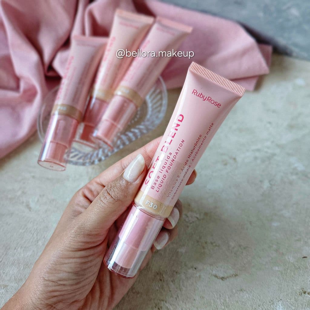 Base Líquida Soft Blend Ruby Rose Acabamento Matte | Cor F10 a F120 | Vitamina E e Ácido Hialurônico