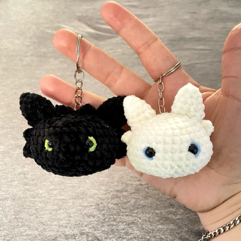 Kit Chaveiros Banguela e Fúria da Luz em Crochê | Como Treinar O Seu Dragão | Amigurumi Feito à Mão