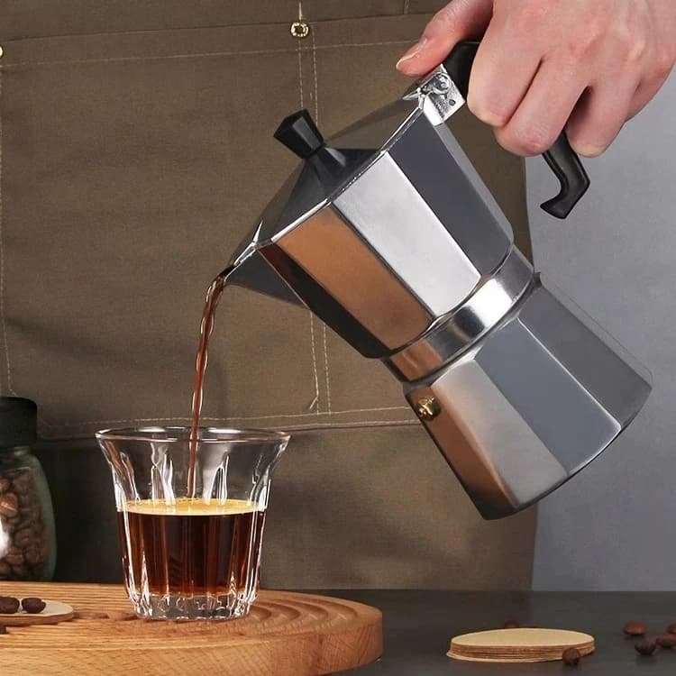 Cafeteira Moka Express Italiana Alumínio 9 Xícaras Café Expresso Portátil Prática Cozinha