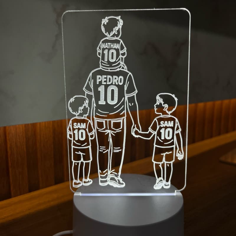 Luminária Pai com Três Filhos Personalizada Nome e Número
