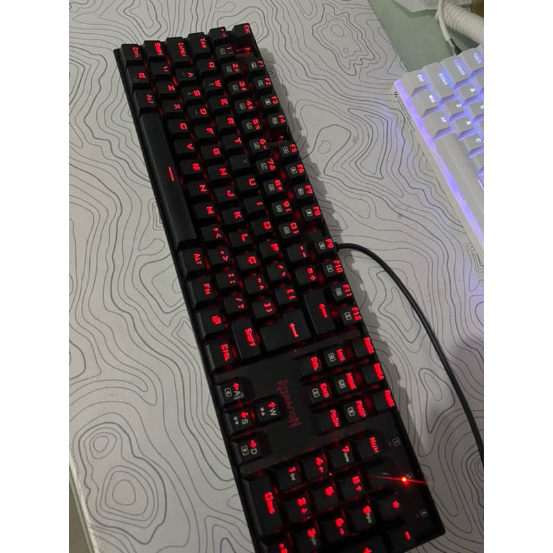 Teclado Mecânico Gamer Mecânico Redragon Mitra K551-  Switch brown- LED vermelho- USADO EM ÓTIMO ESTADO