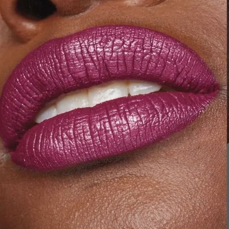 Batom Líquido Matte Glitter Efect Avon Power Stay Magenta Reluzente 7ml