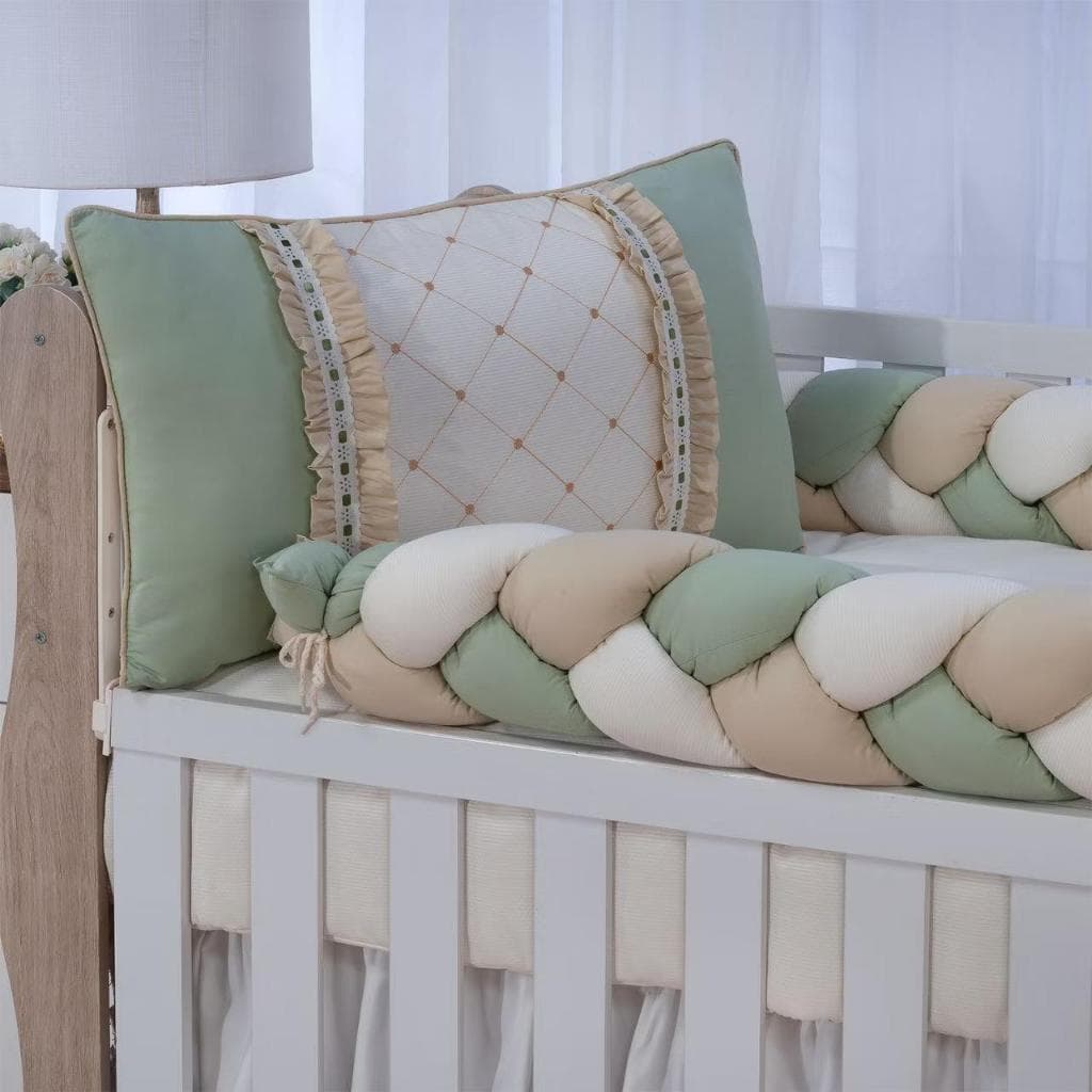Kit Enxoval Para Berço Bebê Americano Modelo Trança 9 Peças Mosaico Verde/Bege Neutro – Luxo