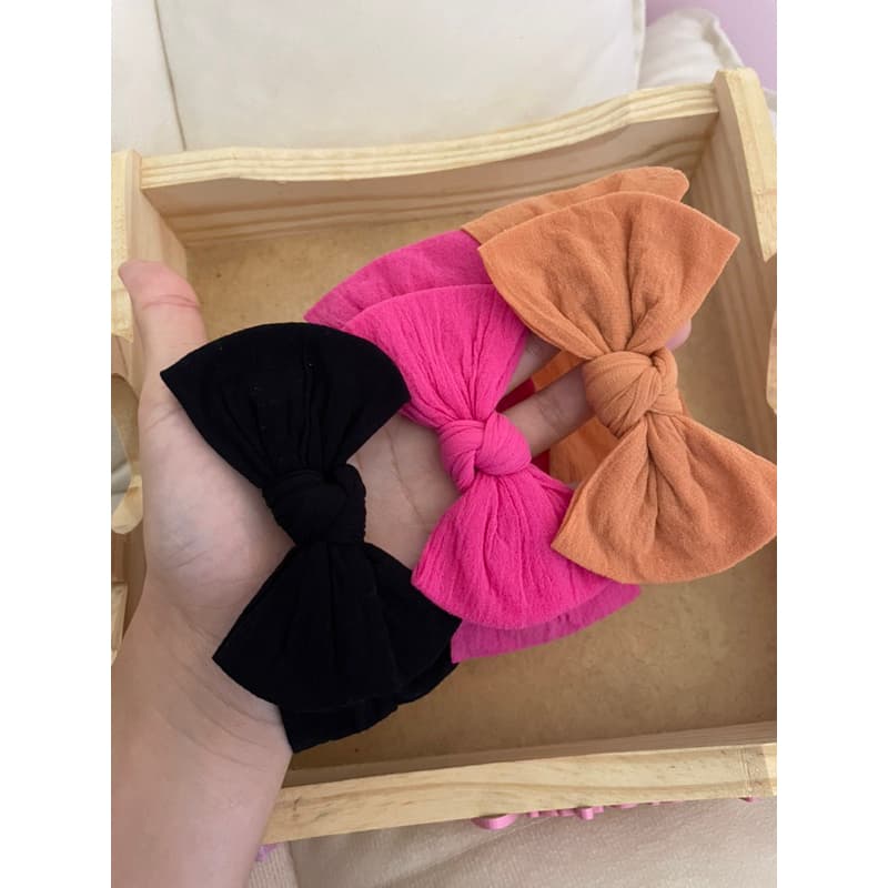 kit 3 Laços Turbante Bebê menina luxo , molinho, não machuca a cabecinha, enxoval,do Rn ao 8 meses ,meia de seda premium