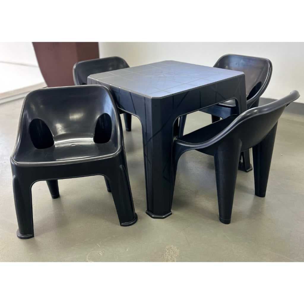 Jogo de Cadeiras e Mesa Infantil para Brinquedotecas Salão de Festas Escolas Casa e espaço kids