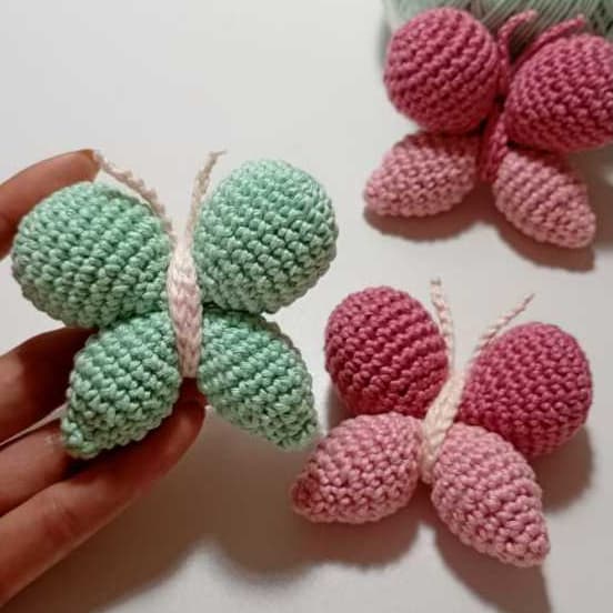 Borboleta de Crochê Amigurumi | Kit com 3 - Aplique Decorativo para Guirlanda, Lembrancinha, Chaveiro, Enfeite Infantil