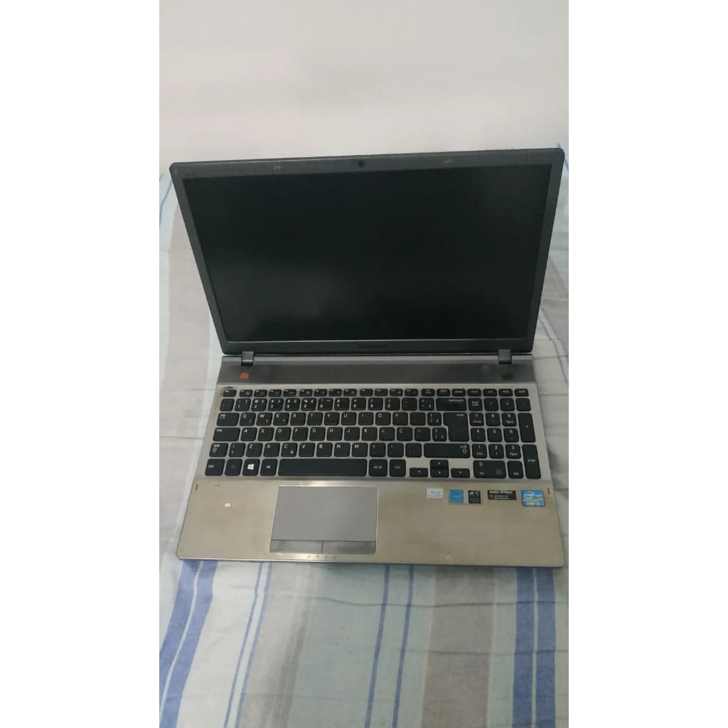 Notebook Samsung Np550p5c Windows 11 Core I5 8gb RAM Nvidia Geforce Gt630m 2gb VRAM Blu-ray