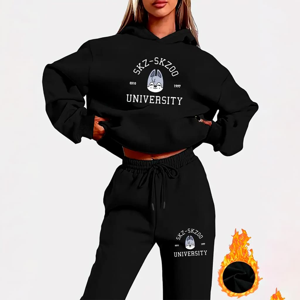 Conjunto Feminino Blusa Moletom E Calça SKZ University Kpop Grupo Coreano Stray Kids Confortavel