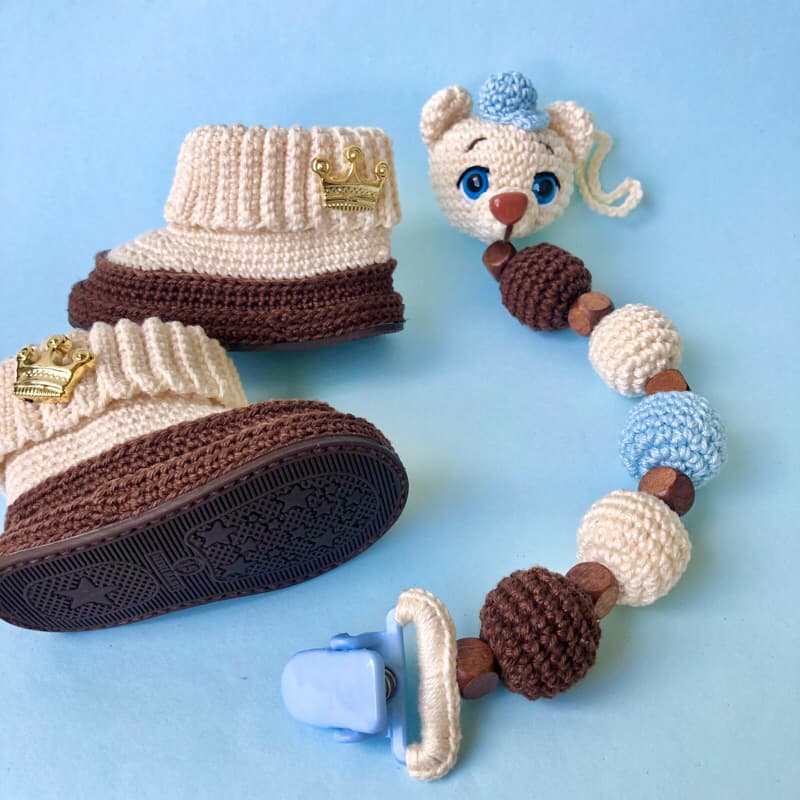 kit Botinha+ Prendedor Amigurumi De Crochê