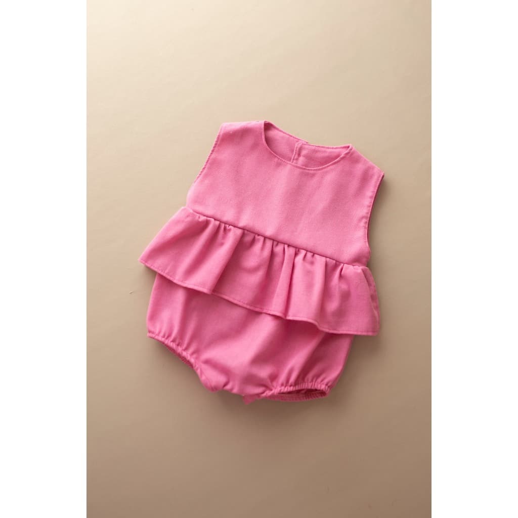 Romper Frufru Bebê Rosa Jardineira em Linho Body Bebê Menina Infantil Verão Roupa Menina Fotos Mesversário Recém-Nascido