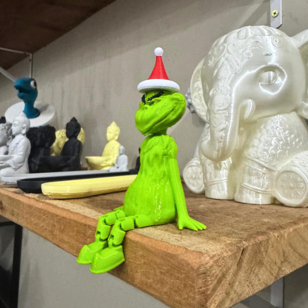 Boneco Grinch Natalino | Impressão 3D | Sentado com Pernas Articuladas | Decoração De Natal