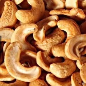 Castanha de Caju Torrada em Bandas  50 g – Crocante, Saborosa e Saudável! 🥜✨