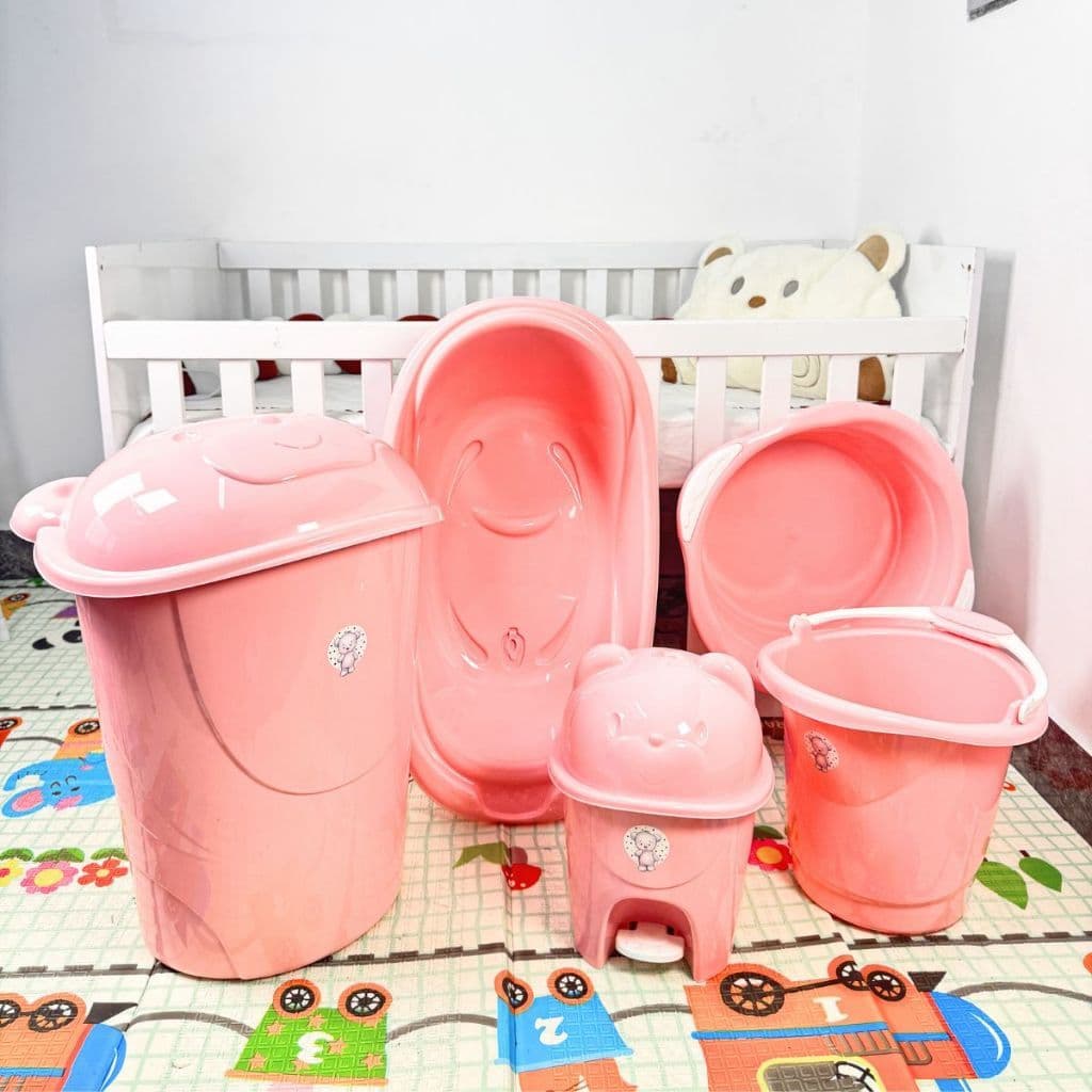 Conjunto Completo para Banho e Higiene do Bebê – Banheira 20 Litros + Acessórios (Balde, Bacia, Lixeira e Cesto)