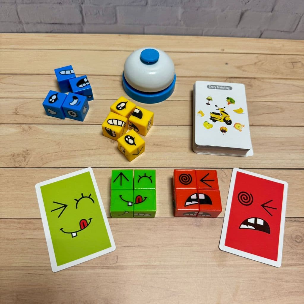 Jogo Cubo Das Emoções Brinquedo Educativo Pedagogico Infantil 3 Em 1 Emoji Campainha Cartas Memoria