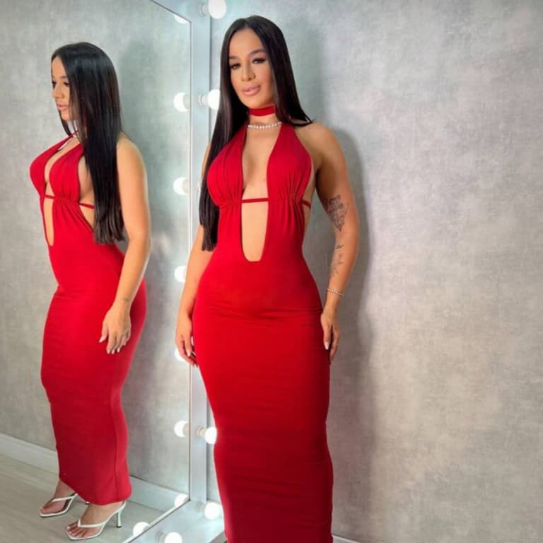 Vestido Decotado e Elegante Para Festa e Eventos no Verão Tecido Suplex  Vestido com Costas Aberta
