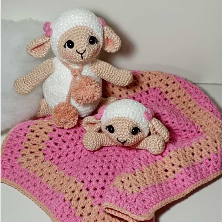 Naninha de Ovelhinha em Crochê Soft | Kit contém Naninha e acompanha Ovelha Amigurumi