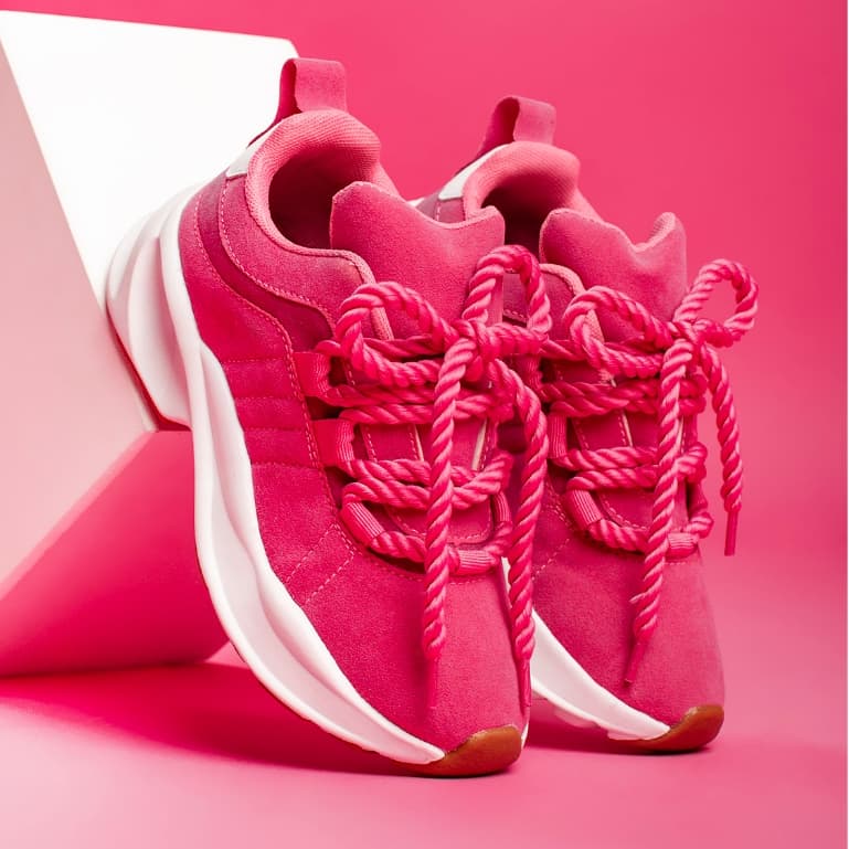Tênis Chunky Suede Pink Casual Esportivo - Conforto e Estilo em Destaque!    Eleve seu look com este tênis vibrante e su