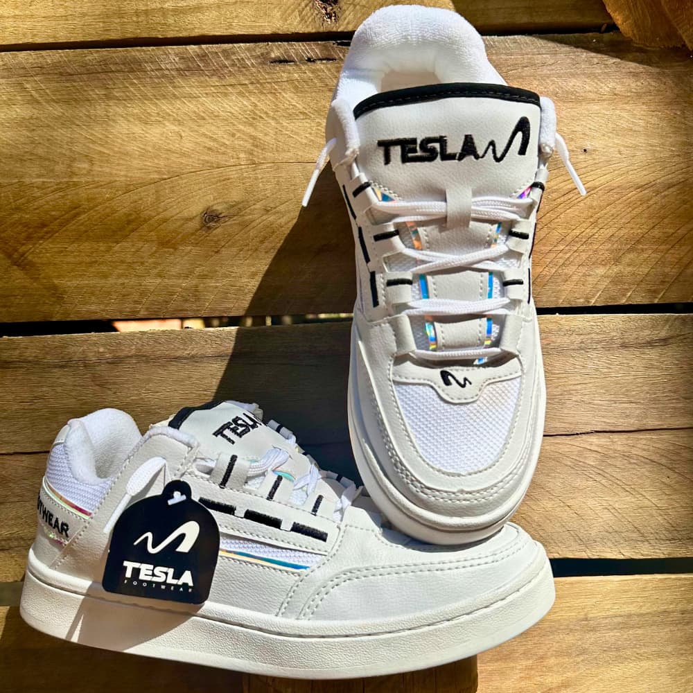 Tênis Tesla Coil Masculino Casual Esportivo Couro Carmurça Reflect White Black Skate