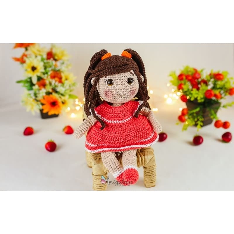 Boneca Paola Amigurumi 25cm | Braços e Pernas Articulados | Boneca Artesanal para Brincar