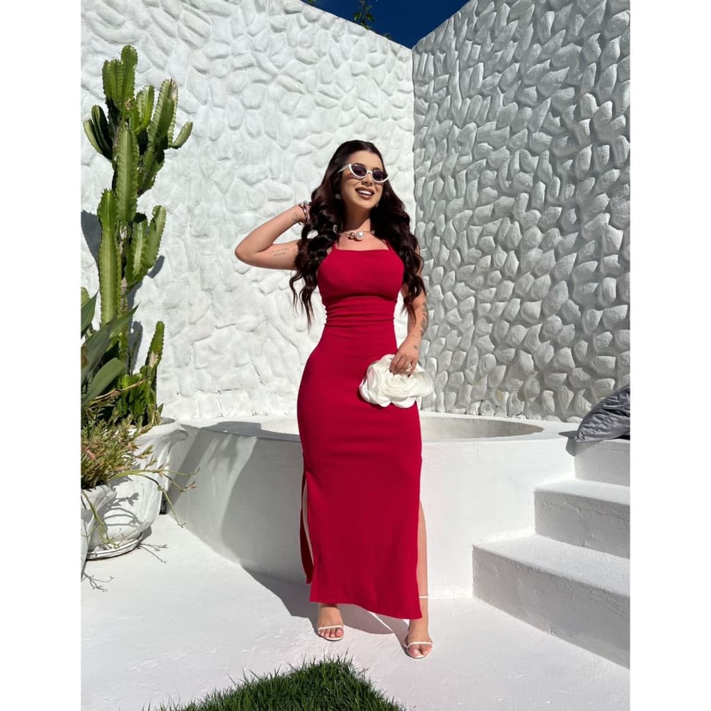 Vestido longo Vestido justo Vestido com fenda Vestido com amarração nas costas Vestido de alças cruzadas