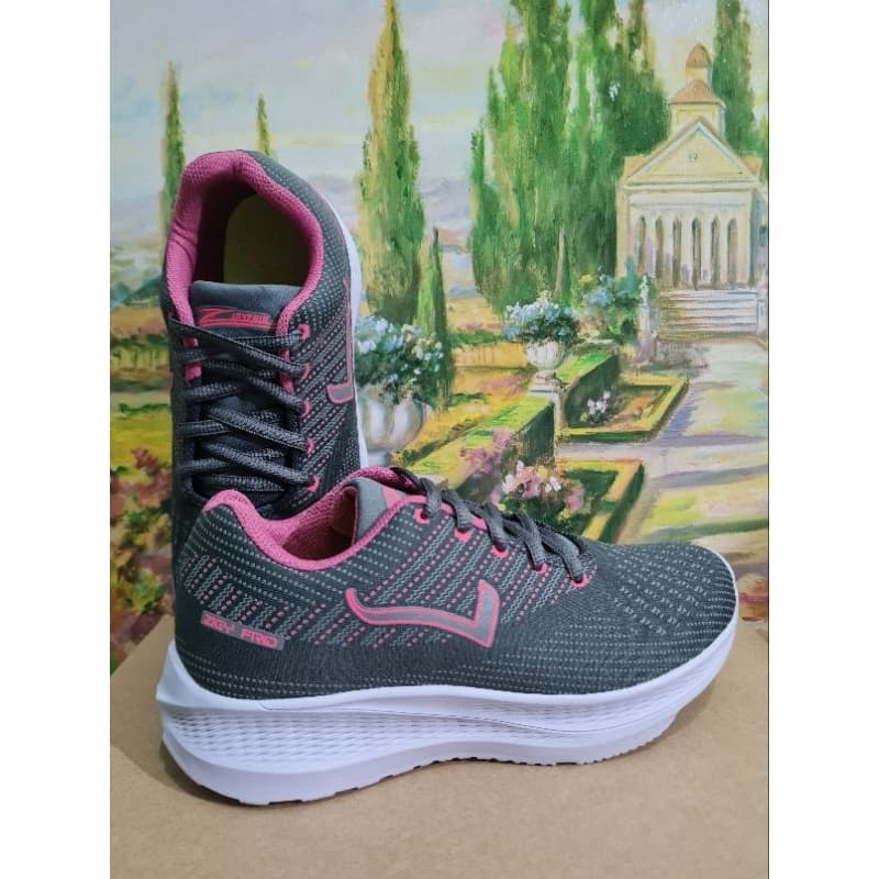 tenis feminino esportivo super confortável   pra academia caminhadas passeio  corridas e também  para uso do dia dia .
