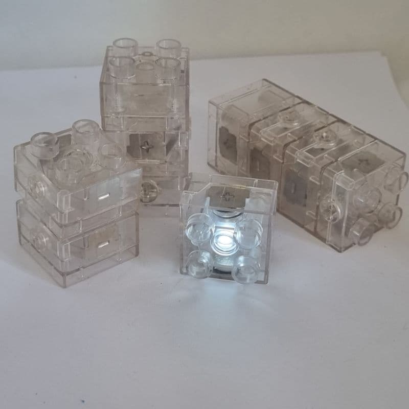 Blocos de montar GRANDES com Led 10 unidades SEM PILHAS similar LEGO