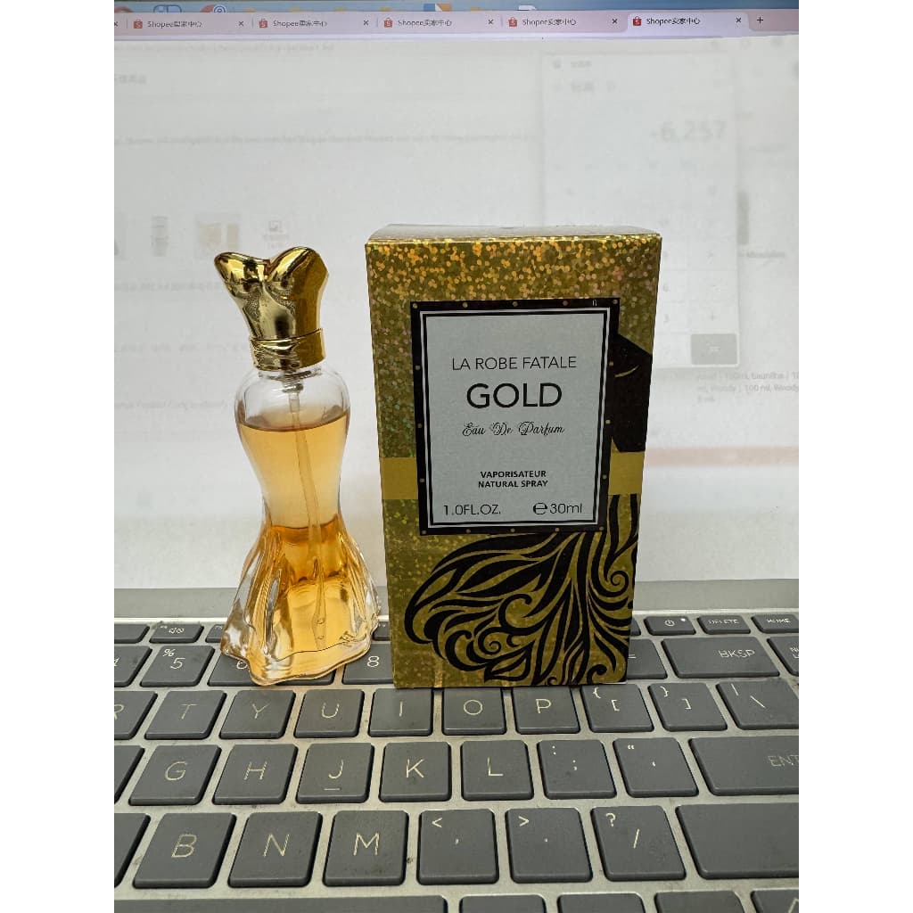 Perfume Importados Feminino  LA ROBE FATALE GOLD 30ML