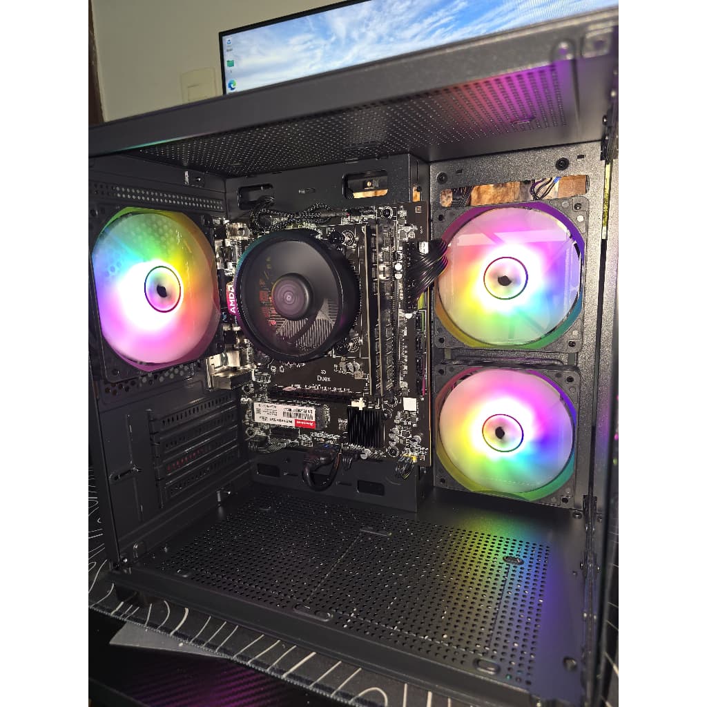 Computador Gamer Completo AMD RYZEN 3 3200G, 16GB DDR4, NVME 256GB, FONTE 500W MONITOR 19" KIT GAMER
