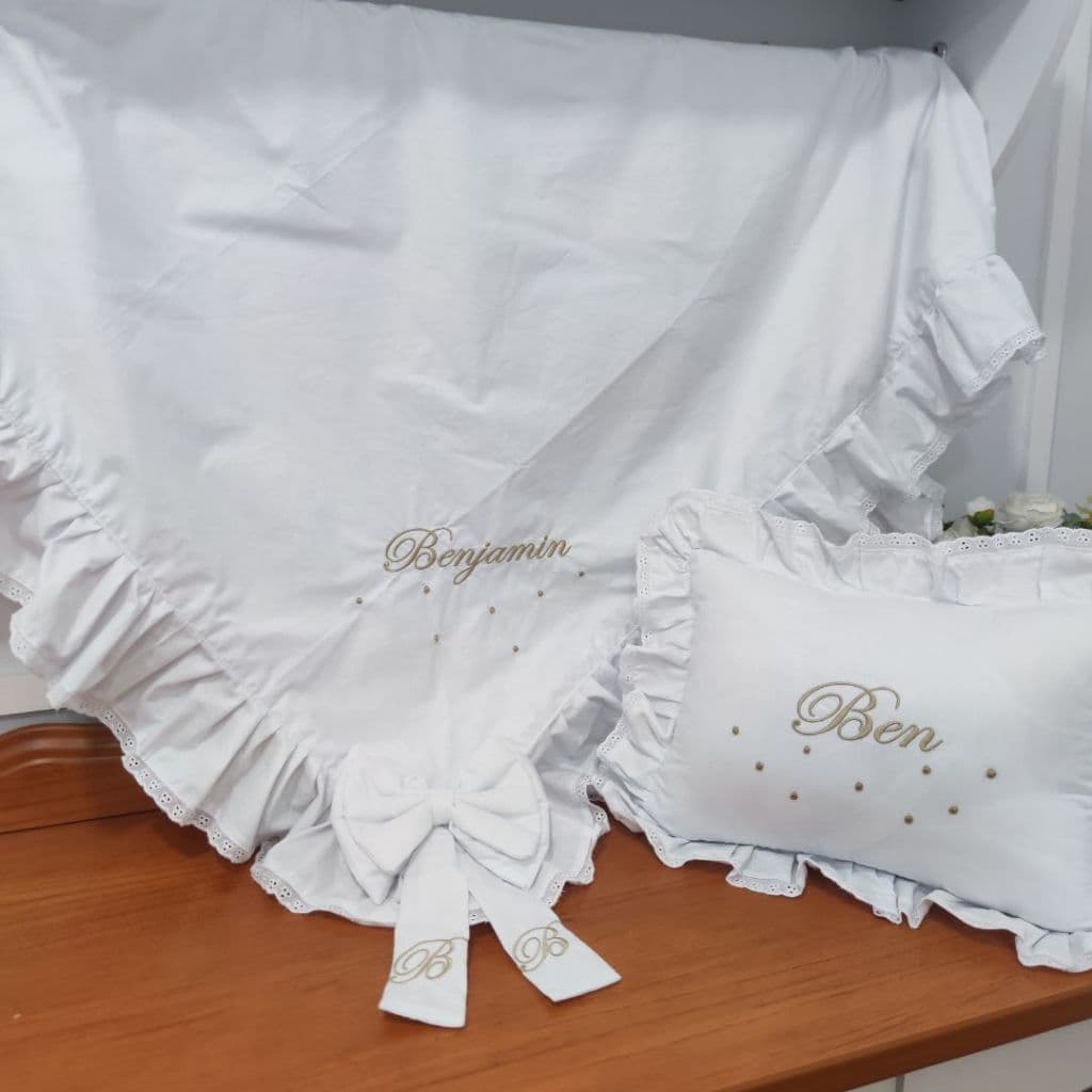 Kit Manta Maternidade Personalizada Com Almofada Mini Berço Off Luxo Bebê Enxoval
