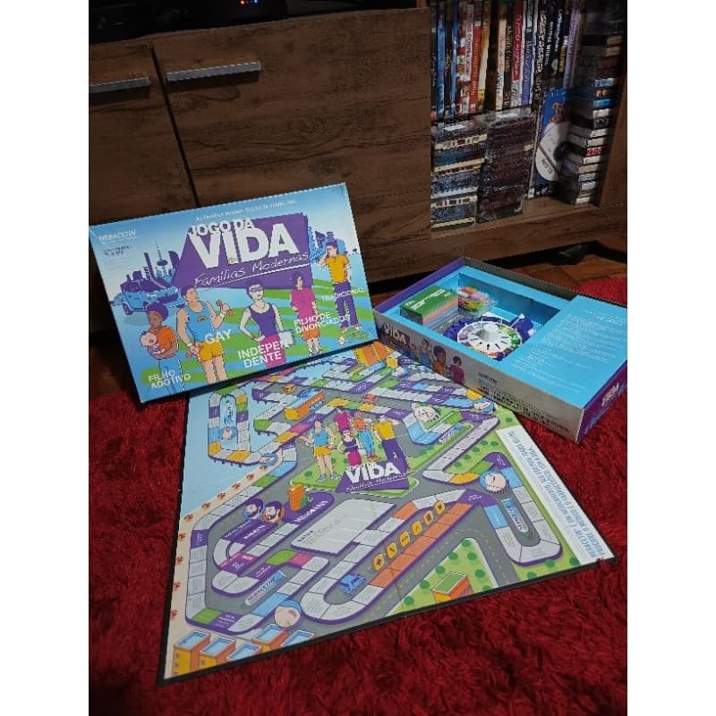 Jogo de Tabuleiro Jogo da Vida Famílias Modernas Estrela