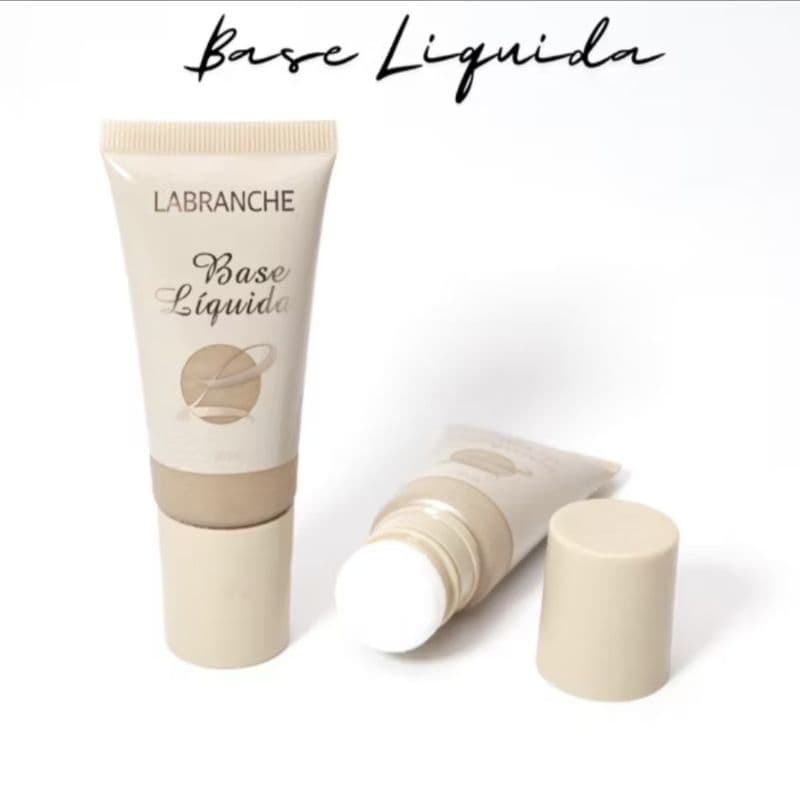 Base liquida com esponja aplicadora Labranche maquiagem.