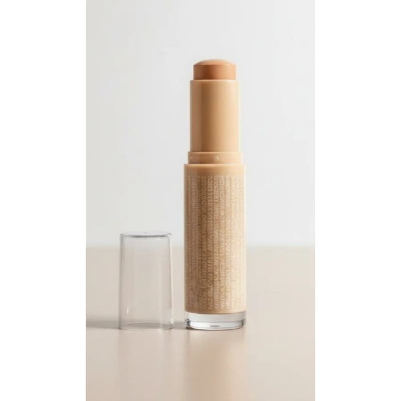 BASE LIQUIDA  PARA MAQUIAGEM.