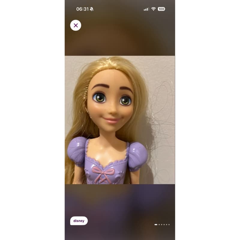 boneca Rapunzel articulada nova