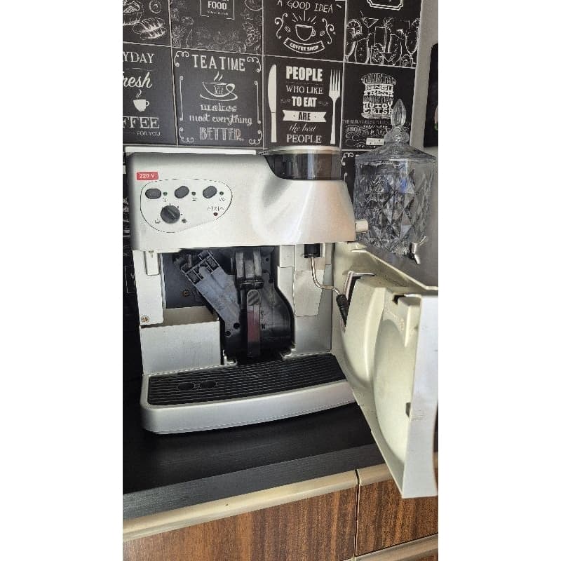 Máquina de café expresso Saeco