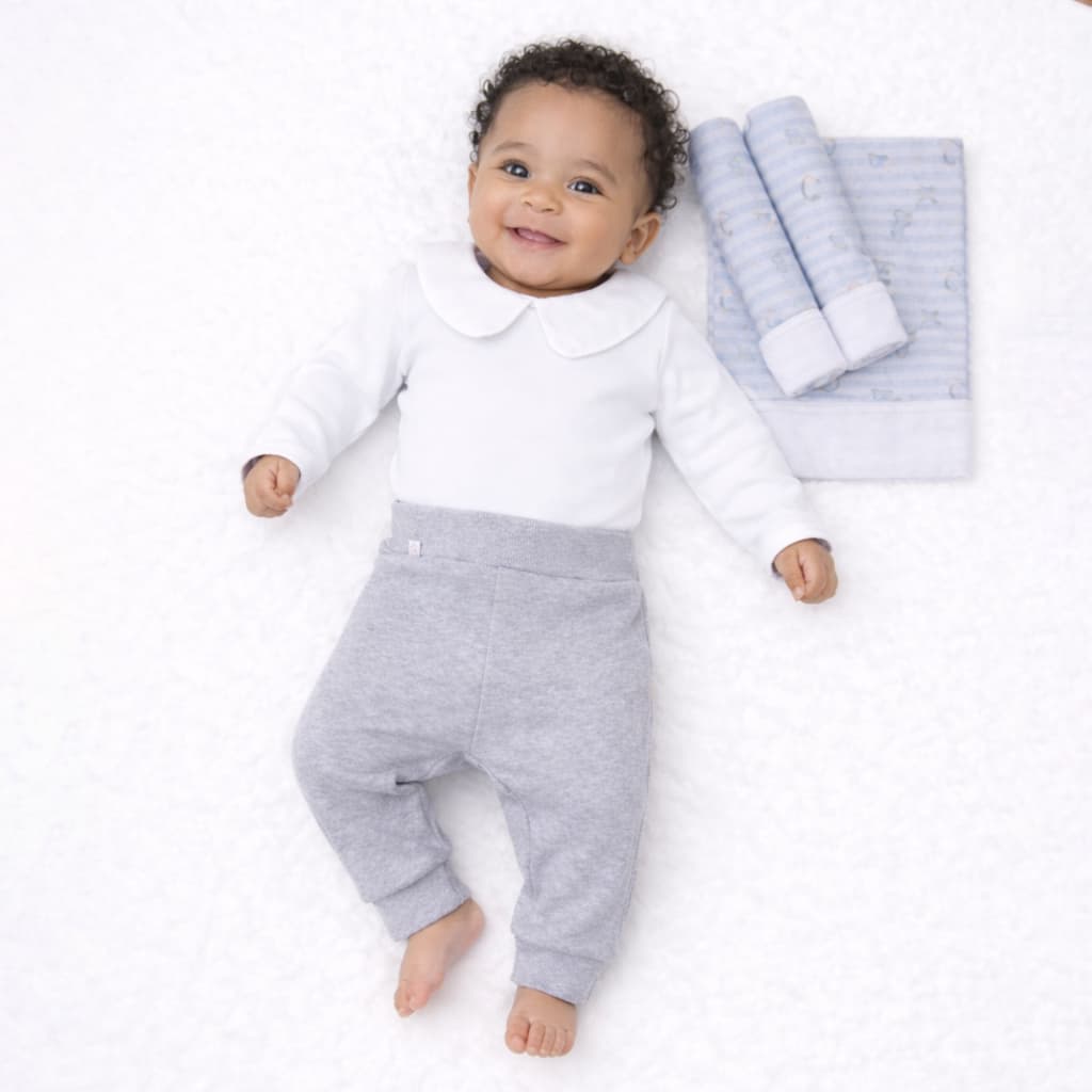 Kit Calça Cinza e Body Manga Longa Branco + Trio de Fraldas Aviões Cós Alto - Suedine 100% Algodão