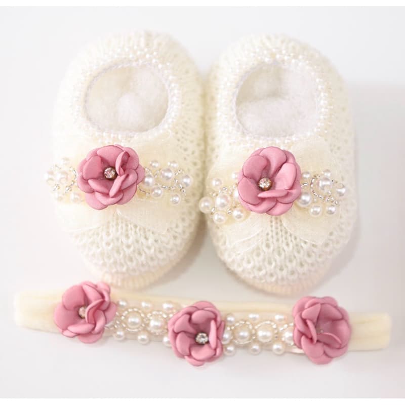 Sapatinho de tricô de menina com faixa de cabelo - Kit saída maternidade - Enxoval de bebê