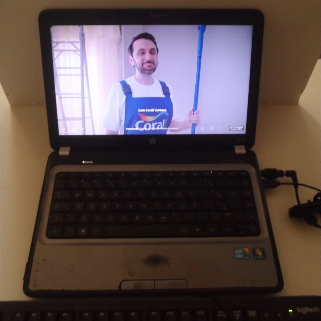 Notebook HP Pavilion G4 - Processador Core i3 - 3GB de Memoria - HD 500GB - Windows 10 Pro