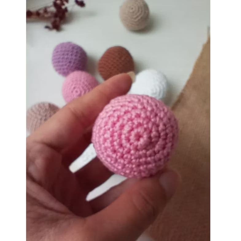 Bolinhas de crochê / Varal em crochê