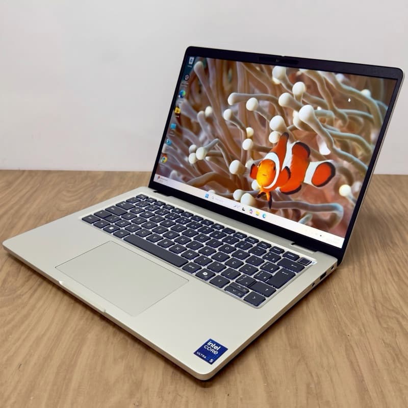 Notebook Dell Pro Plus 14 - Intel Ultra 5/ 32gb ram/ 256gb ssd/ Tela de 14" FHD+/ Teclado Retroilum.