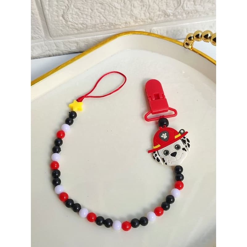 Prendedor de chupeta bebê menino e menina, cordão para chupeta temático, temas diversos.