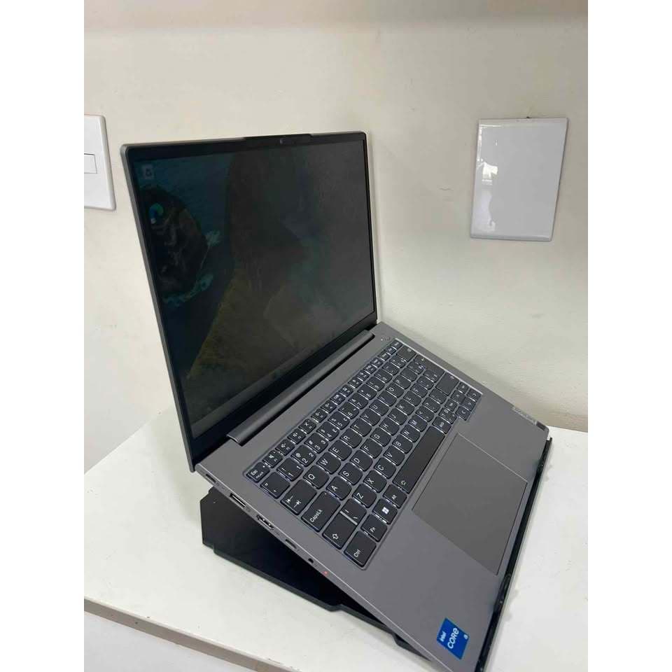 Notebook Lenovo ThinkBook 14 G6 IRL | Intel Core i5 13ª | 8GB | SSD NVMe 256GB | Tela 14” WUXGA