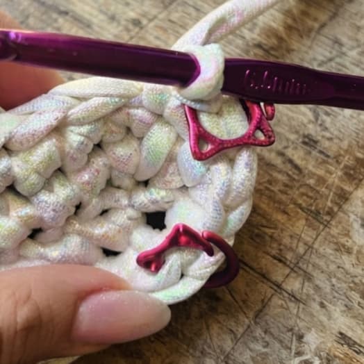 Kit 100 Marcadores de Ponto em formato de Gatinho para Tricô Crochê Amigurumi Cadeado Alfinete