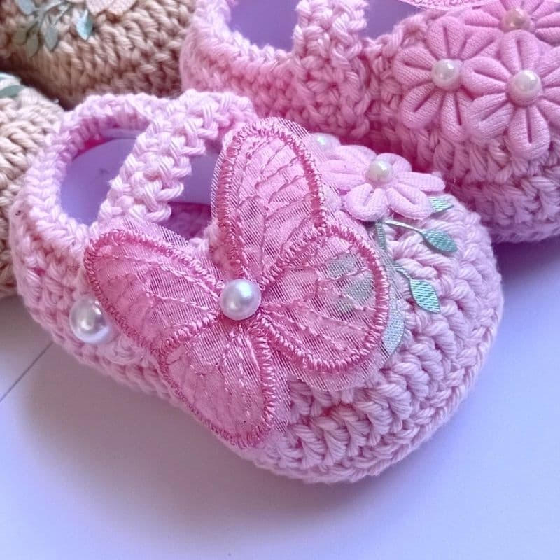 Sapatinho De Crochê E Faixinha Bebê kit Luxo Borboleta ou laço/Saída De Maternidade Menina Enxoval Recém Nascido Bebê