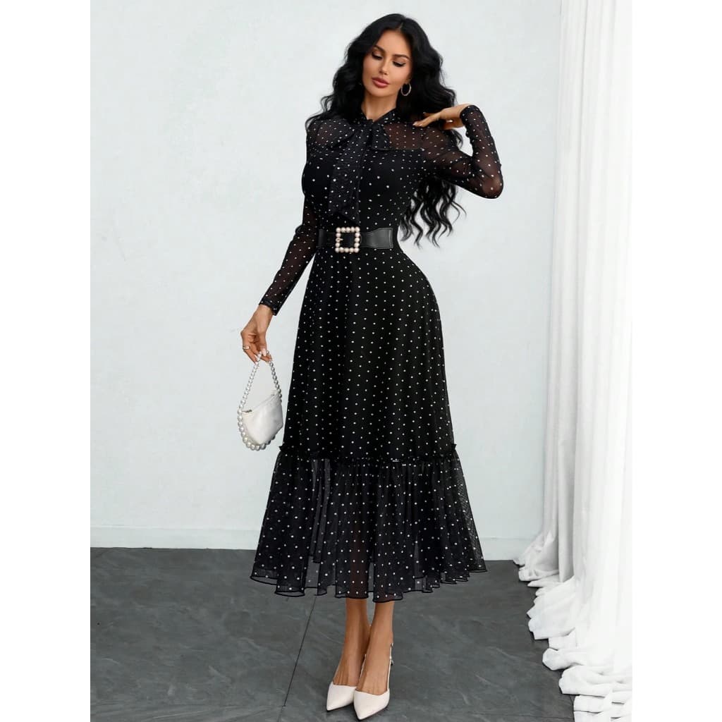 Vestido feminino vintage romântico de poá  ideal para o trajeto de ida ao trabalho e para as férias