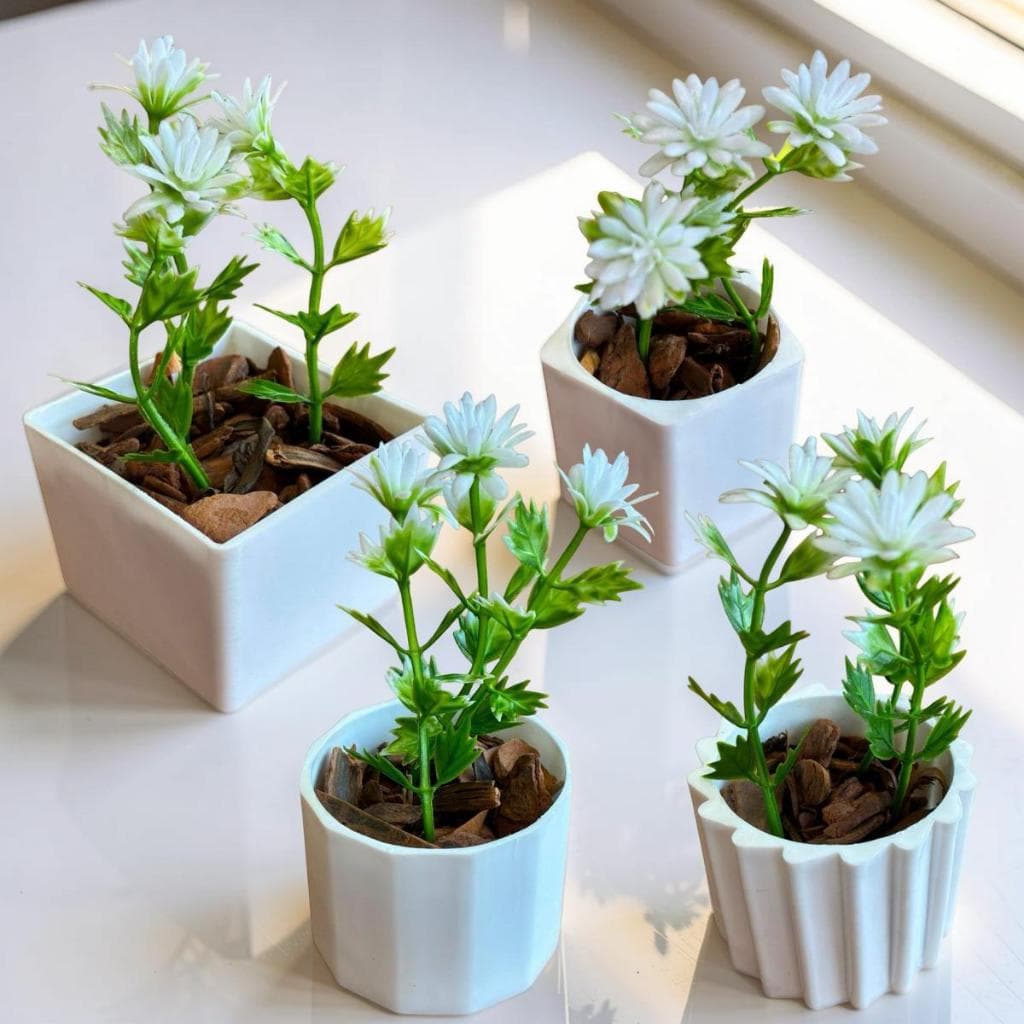 Kit 4 Mini Vasinhos Com Planta Artificiais Decoração De Casas Escritórios