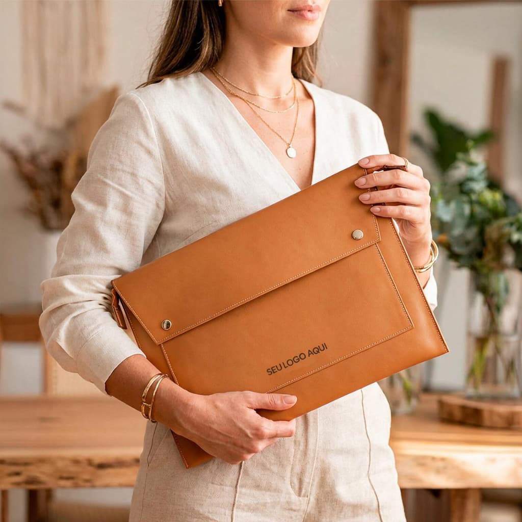 Capa Notebook De Couro Sintético Personalizada Tamanho M - notebooks até 15'
