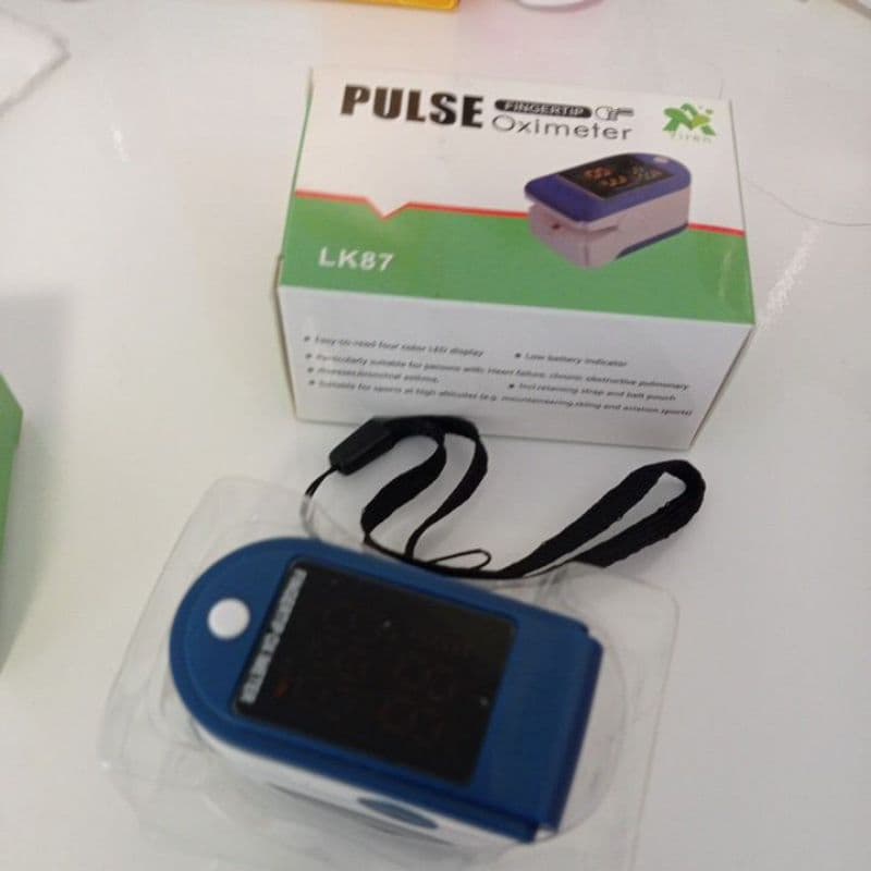 Kit 2 Oximetros de Dedo Digital Portatil Medidor de Saturação com Led