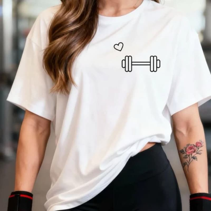 Camiseta T-Shirt Academia Feminina Oversized Fitness Algodão Estampa Halter Coração Treino Casual