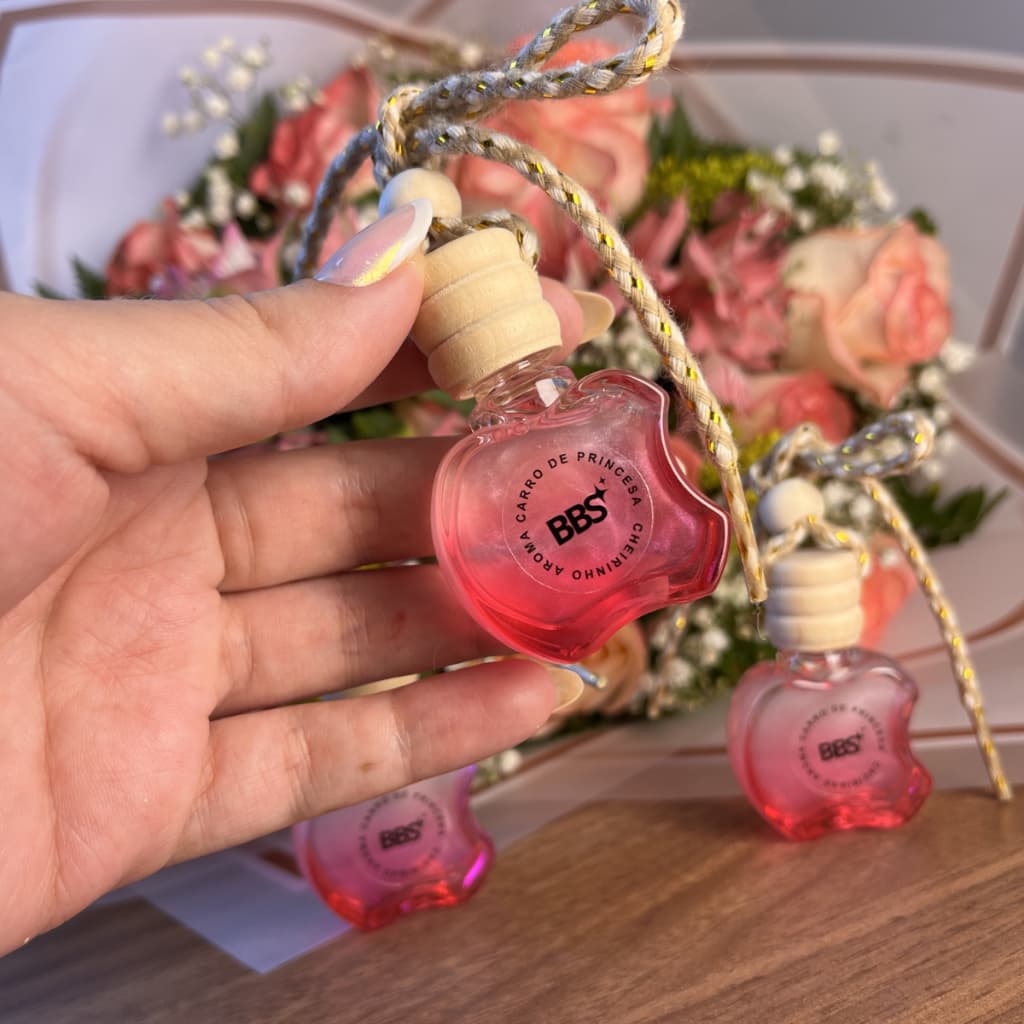 Kit 3 Aromatizantes Carro de Princesa | Perfume Feminino p/ Carro & Casa | Cheirinho Importado