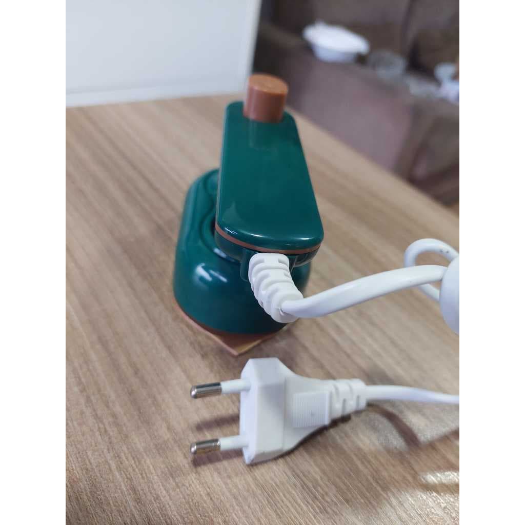 Ferro a vapor portatil Compacto e Leve, Temperatura Constante